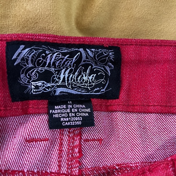 Shorts. Color rojos - Picture 3 of 5